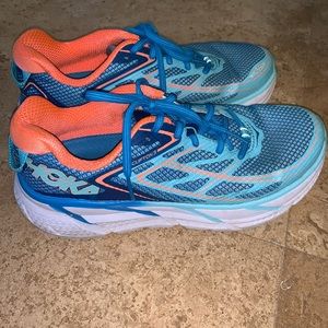 Very comfortable women Hoka shoes